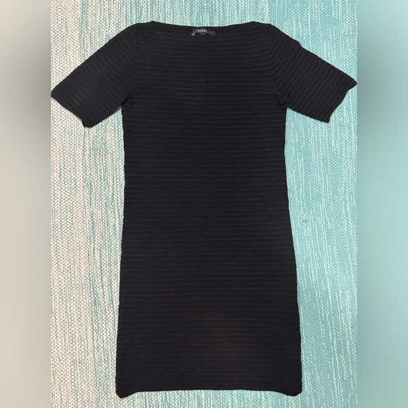 Small Black Gucci Short Sleeve Dress - Picture 1 of 5